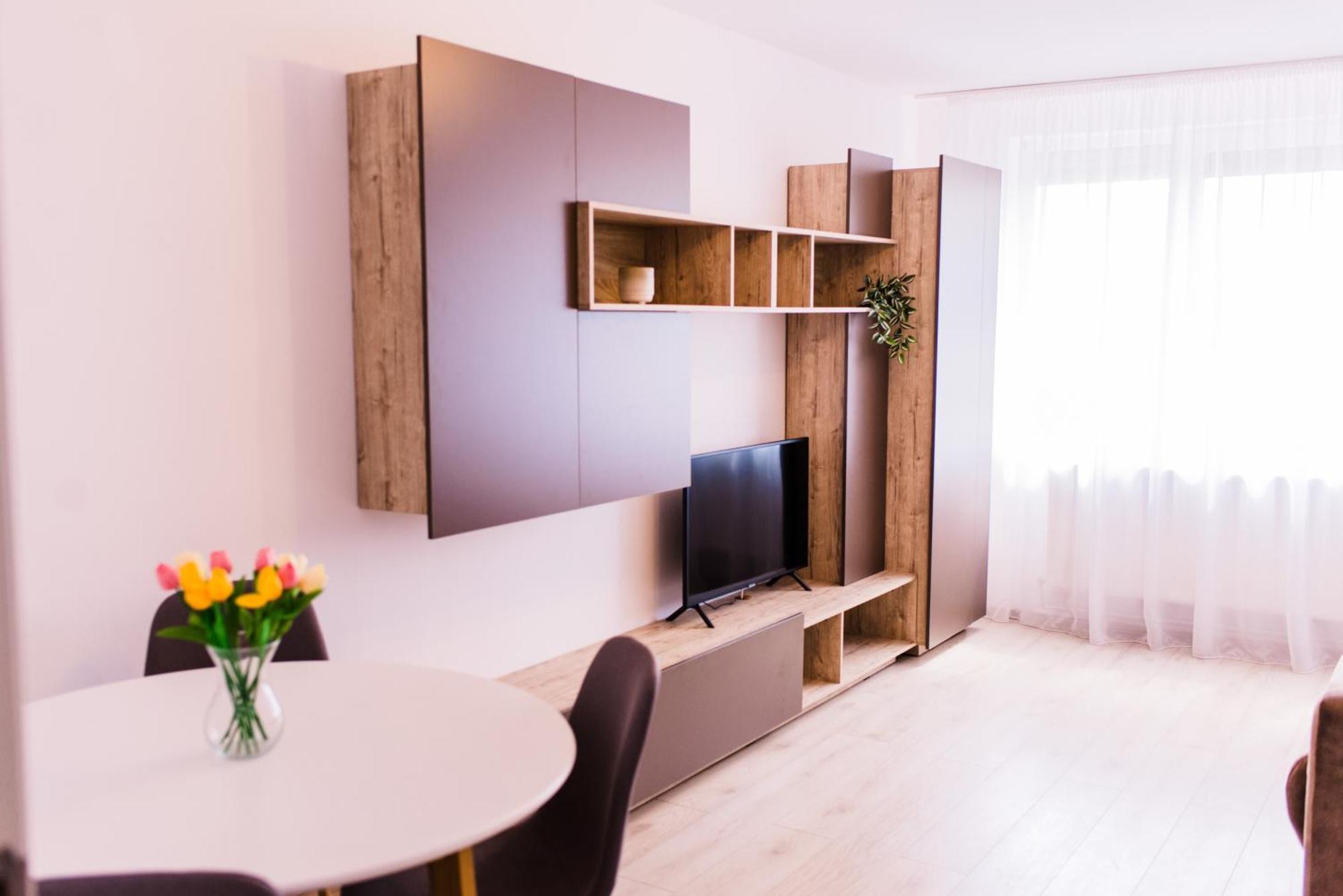 Riverside White Apartment サトゥ・マーレ エクステリア 写真