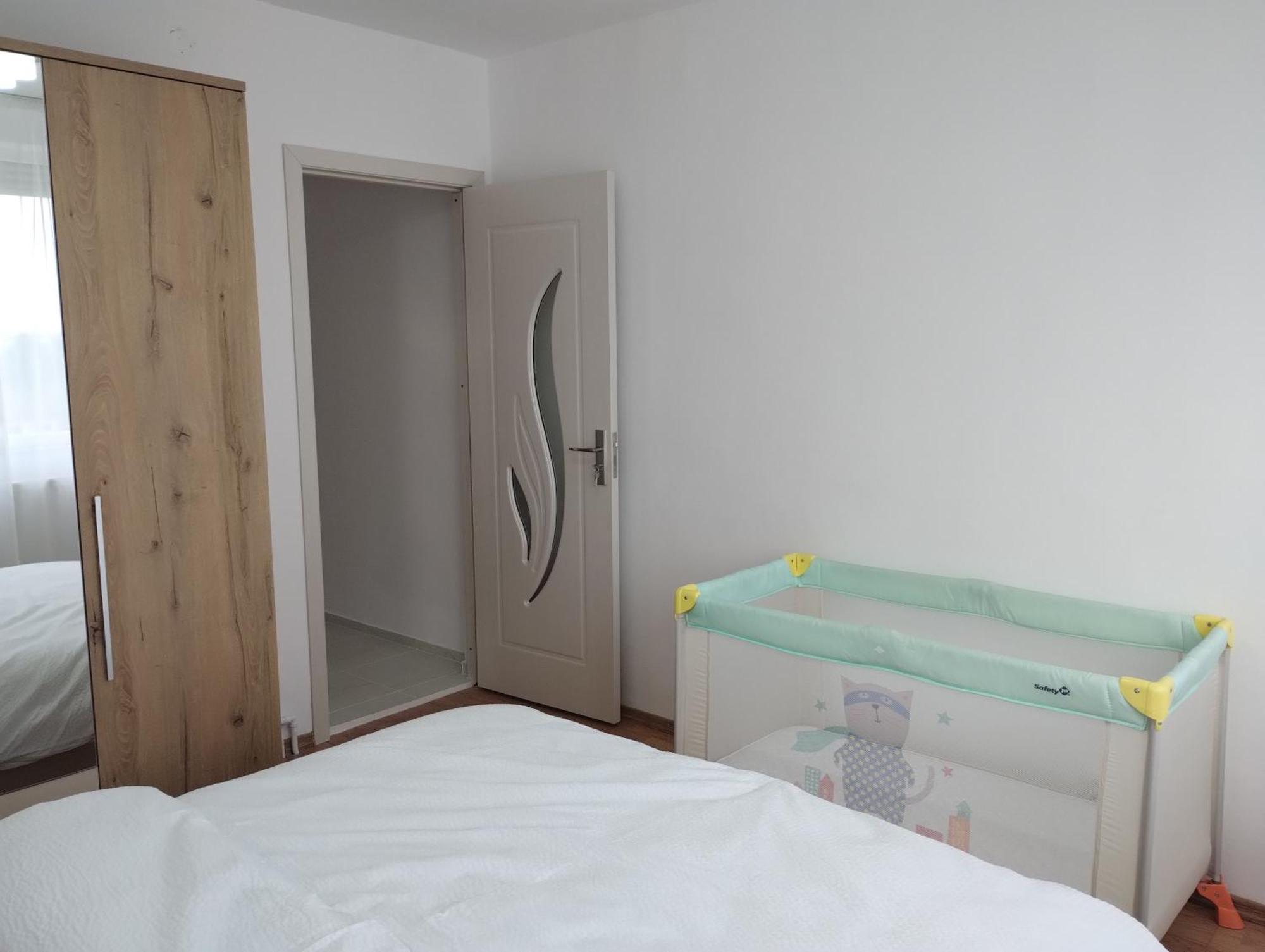 Riverside White Apartment サトゥ・マーレ エクステリア 写真